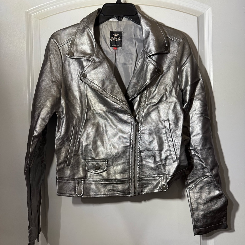 Almost Famous Silver Metallic Moto Biker Jacket Size M Like New